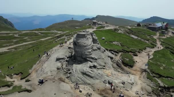 Sfinxul Din Bucegi Esfinge Una Formación Rocosa Natural Parque Natural — Vídeos de Stock