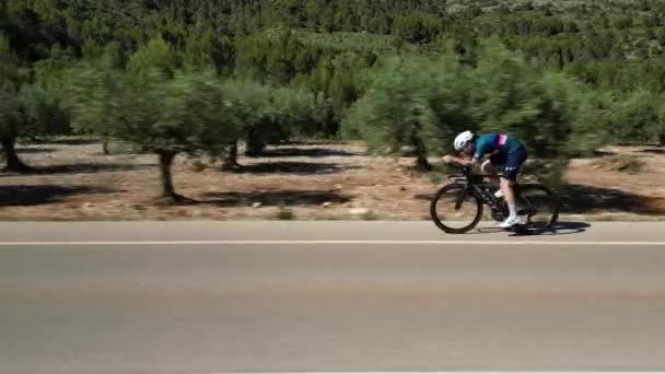 Vídeo Câmera Lenta Cycling Férias Espanha Profissional Ciclista Masculino Equitação — Vídeo de Stock