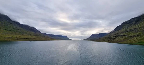 Insel Seydisfjordur Schöne Landschaft Den Bergen — Stockfoto