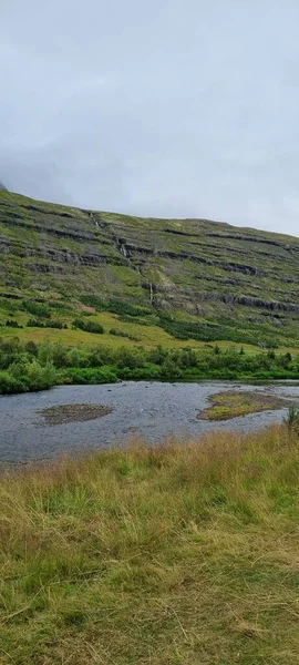 Iceland Seydisfjordur Lansekap Dengan Air Terjun — Stok Foto