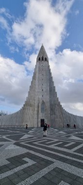 Ada, Reykjavik iç çekiyor Hallgrmskirkja katedrali