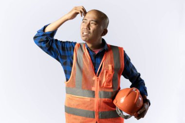 Müteahhit ya da madenci, kel. Kafası karışık. Endüstriyel ve madencilik. izole edilmiş beyaz