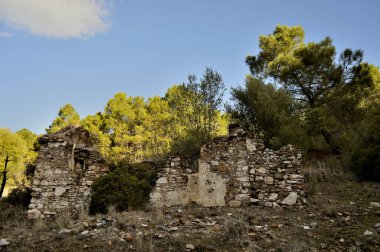 Marbella İspanya 'daki harabe kır evi