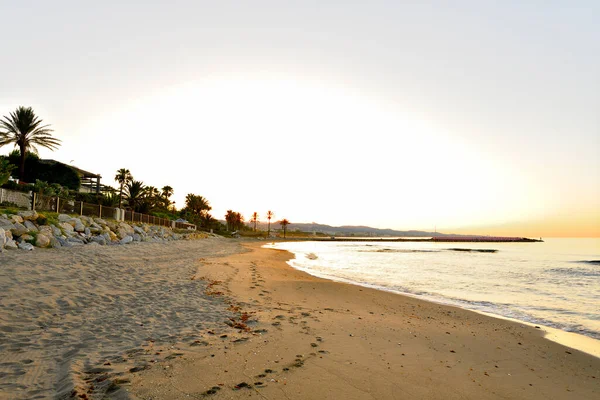 Nascer Sol Uma Praia Areia Fina Marbella — Fotografia de Stock