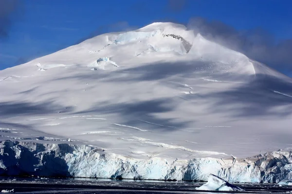 Τοπίο Παγετώνων Κοντά Στο Κανάλι Lemaire Στην Ανταρκτική — Φωτογραφία Αρχείου