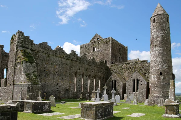 Tipperary, İrlanda 'da Cashel Kayası harabeleri 