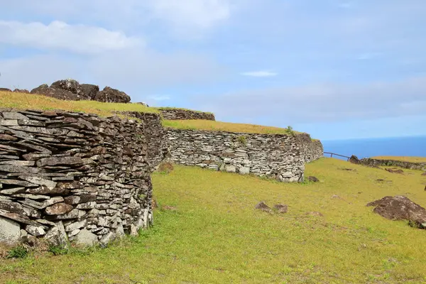 Rapa Nui- Stone Village Orongo, Paskalya Adası 'ndaki en önemli ibadethane.