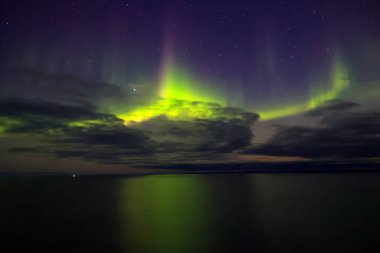 Aurora Borealis, Grönland 'ın batı kıyısında 09.09.2022' de çekilmiştir.