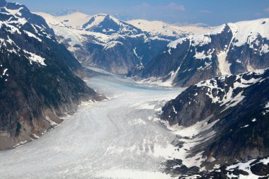 Alaska 'daki LeConte Buzulu uçaktan çekilmiş. 