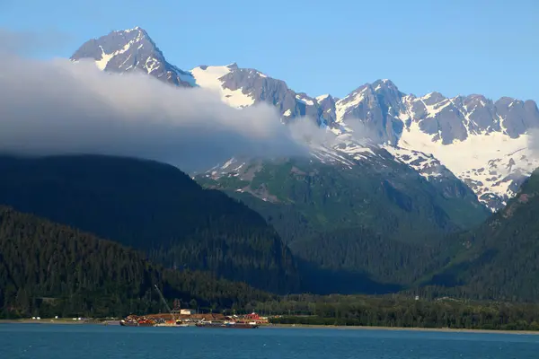 Mountain Range Resurrection Bay Seen Port Seward Alaska — Stock Photo, Image