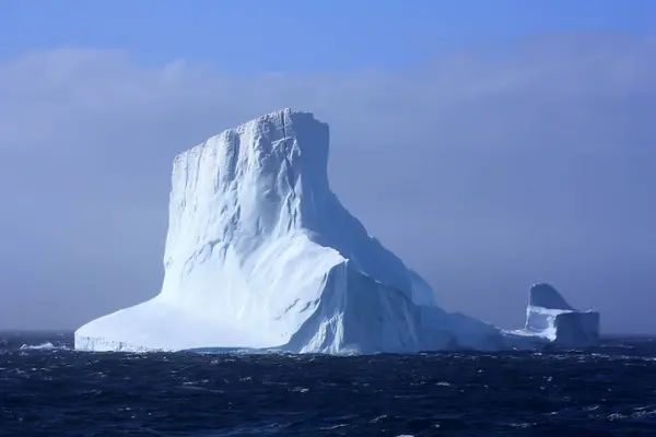 Antarktisz Jéghegy Antarktisz Szorosban Antarktisz Félszigeten — Stock Fotó