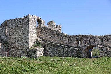Arnavutluk 'un Berat kentindeki Kalaja kalesinin kalıntıları