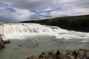 Gulfoss şelalesi İzlanda 'daki en güzel ve ünlü manzaralardan biridir. 