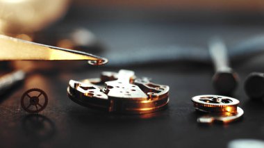 Mekanik saat tamiri, kapatın.