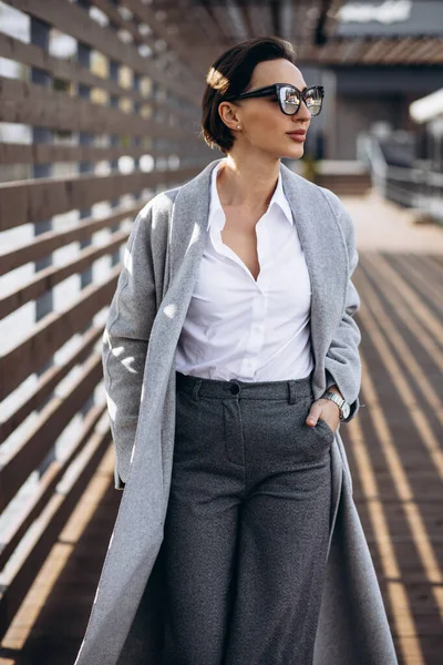 Portrait Woman Grey Coat Walking Street — Stock Photo, Image