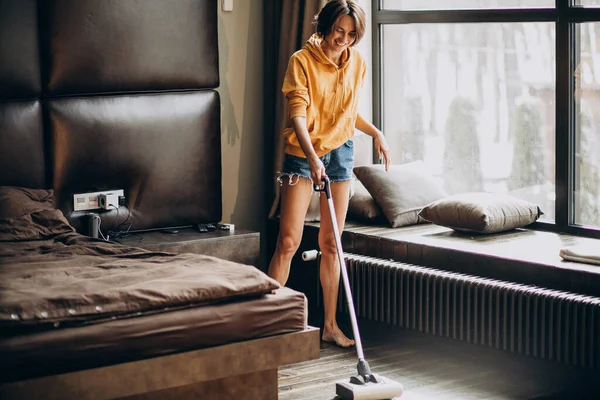 Woman Vacuuming Home Dancing — Stock Photo, Image