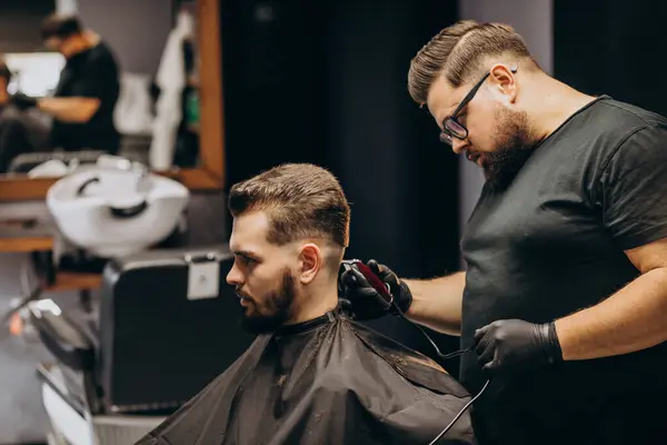 Client Doing Hair Cut Barber Shop Salon — Stock Photo, Image