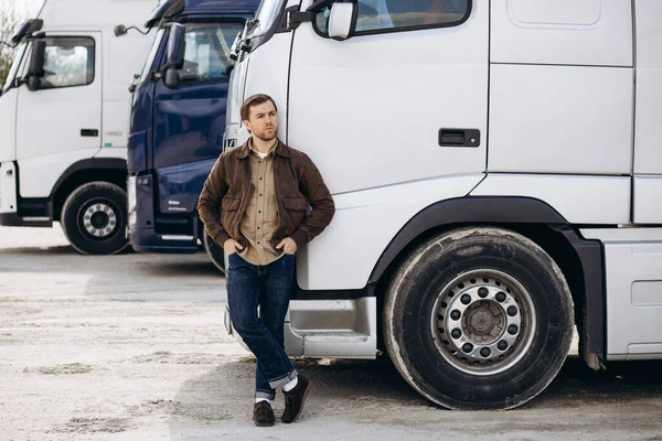 Truck Driver Standing His Lorry — Stock Photo, Image