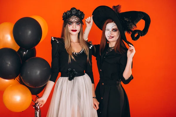 Dos Chicas Trajes Halloween Estudio — Foto de Stock