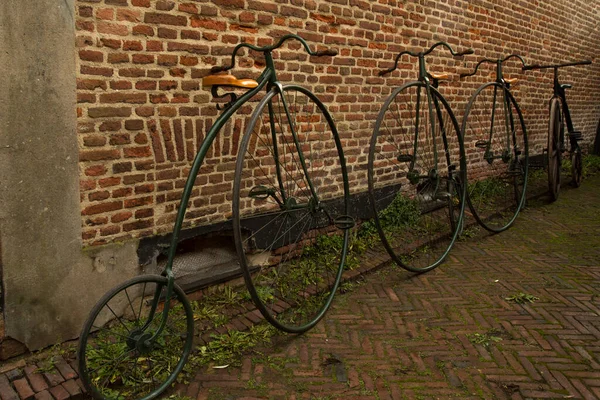 2019年12月14日 德文特 老式自行车 一分钱都没有的东西 狄更斯节 荷兰德文郡 — 图库照片