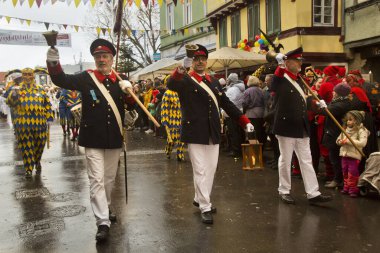 STUTTGART, ALMANY, 19 HAZİRAN 2020. Almanya 'nın Stuttgart şehrinde geleneksel maskeli karnaval alayı. 