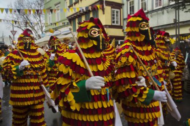 STUTTGART, ALMANY, 19 HAZİRAN 2020. Almanya 'nın Stuttgart şehrinde geleneksel maskeli karnaval alayı. 