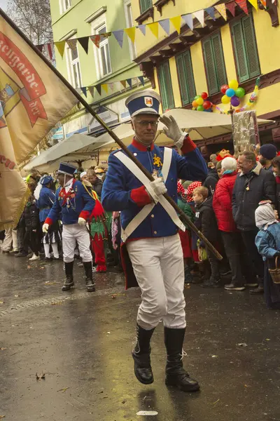 STUTTGART, ALMANY, 19 HAZİRAN 2020. Almanya 'nın Stuttgart şehrinde geleneksel maskeli karnaval alayı. 