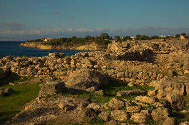 AEGINA, GREECE. 29 Ekim 2021 'de. Yunanistan 'ın Aegina Adası Arkeoloji Müzesi.