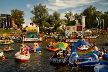 ULM, Almanya, 08 HAZİRAN 2022. Nabada - Ulm, Almanya 'da Tuna üzerinde geleneksel geçit töreni.