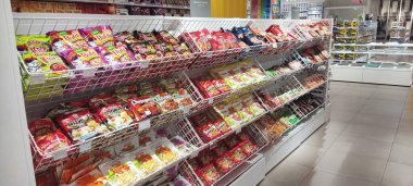 Jakarta, Endonezya - 12 Eylül 2023: KKV Müşteri POV 'tan Taman Anggrek Alışveriş Merkezi