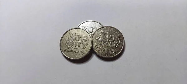 インドネシア エジプト 2023年9月30日 楽しい都市コイン — ストック写真