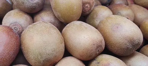 Fresh Chinese Gooseberry Kiwi Fruit Texture Background Market — Stock Photo, Image