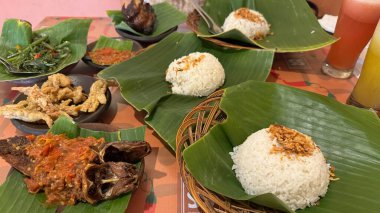 Fried rice ile balık