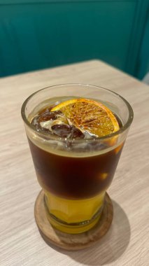 Lezzetli Asya yemeklerinin yakın görüntüsü