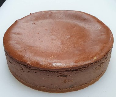 Lezzetli çikolatalı fırında peynirli kek.