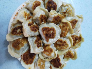 Japon Gyoza 'sı (Tavada Kızarmış Börek)) 
