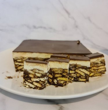 Kek Batik Peyniri, yan görünüm