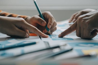 ux Grafik Tasarımcı Yaratıcı Tasarım Planlama Uygulama Süreç Geliştirme Web Cep telefonu için prototip kablo geliştirme. Kullanıcı deneyimi kavramı.