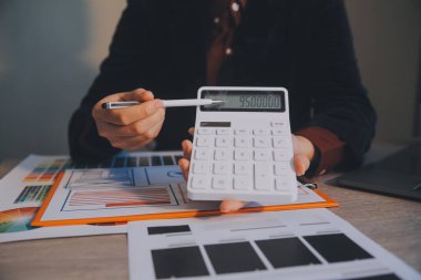 Model mobil uygulama ve web sitesi için UX UI tasarım süreci. Profesyonel uygulama geliştiricisi için kablo grafiğinin yaratıcı prototipi .