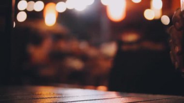Geceleri Bokeh ışığı ile bulanık arkaplan