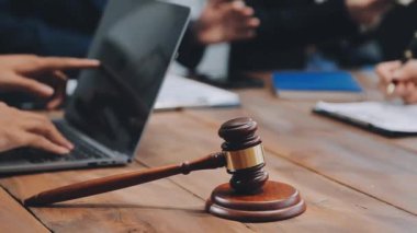 iş ve adalet kavramı