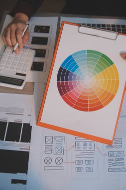 Model mobil uygulama ve web sitesi için UX UI tasarım süreci. Profesyonel uygulama geliştiricisi için kablo grafiğinin yaratıcı prototipi .