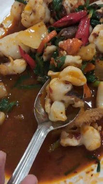 Lezzetli Asya yemeklerinin yakın görüntüsü