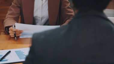 İş yerindeki iş adamları, iş toplantısı.