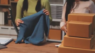 Ofiste çalışan kadın, iş konsepti.