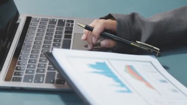 Ofiste çalışan iş ekibi.