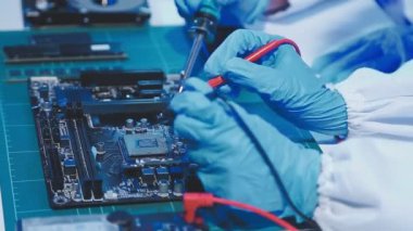 Elektronik paneli devre kartı ile kapat