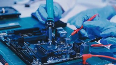 bileşenli elektronik devre kartı