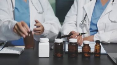 Tıpla çalışan tıbbi personel