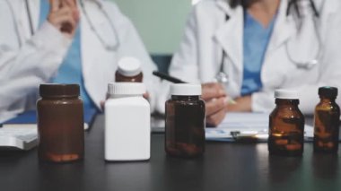 tıbbi doktor stetoskop ile